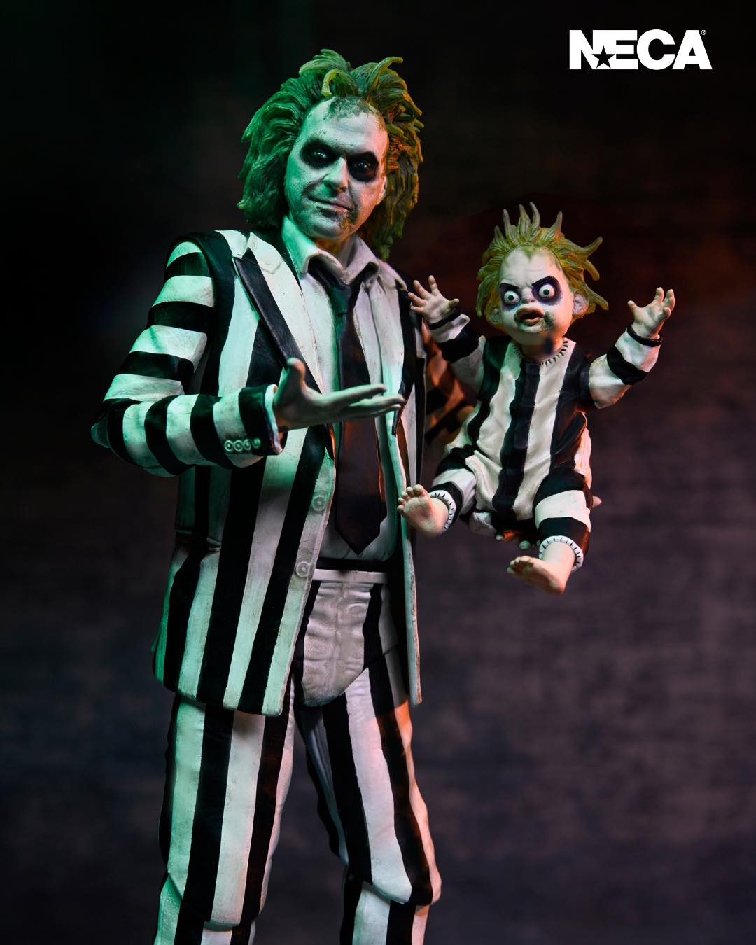 NECA 7" Scale Beetlejuice Beetlejuice Ultimate Beetlejuice (Striped Suit)