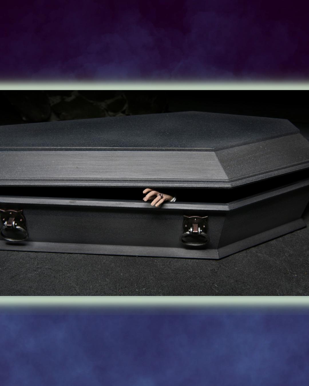 NECA 9” Universal Monsters Dracula Accessory Set
