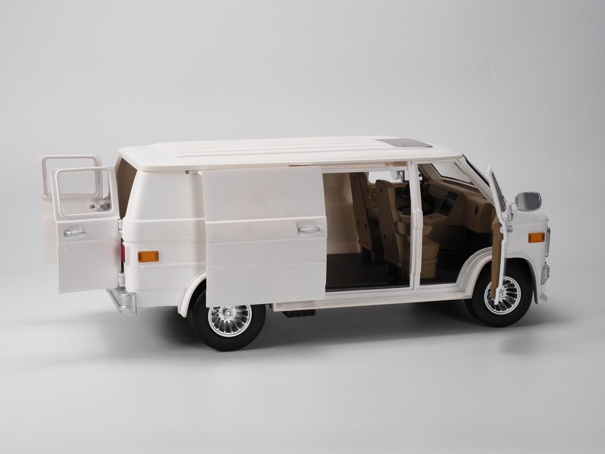 Ramen Toy REV01 1/12 Ramen Economical Van (White)