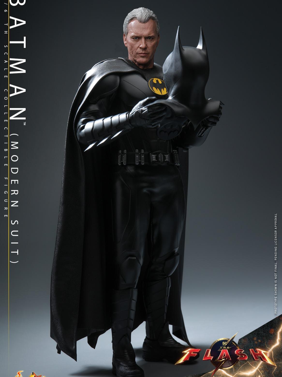 Hot Toys MMS712 1/6 The Flash : Batman Modern Suit (Michael Keaton)