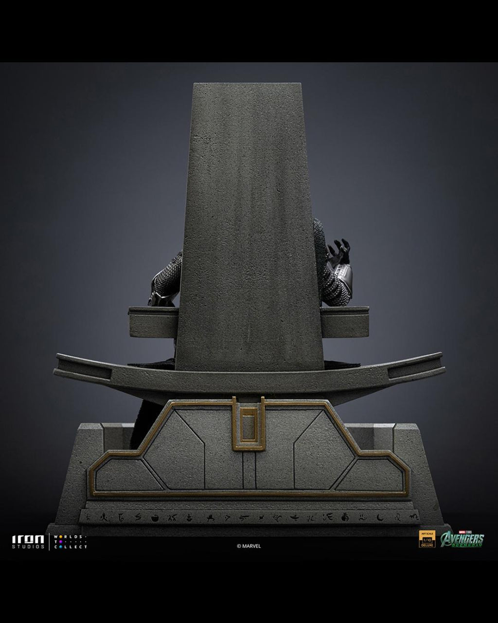 Iron Studios Art Scale 1-10 Avengers Doomsday : Doctor Doom on Throne (Deluxe)