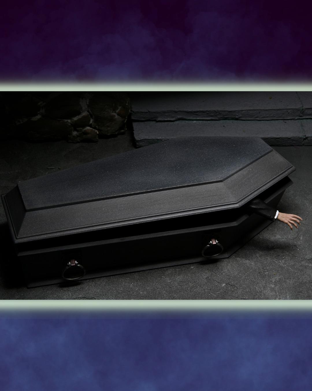 NECA 9” Universal Monsters Dracula Accessory Set
