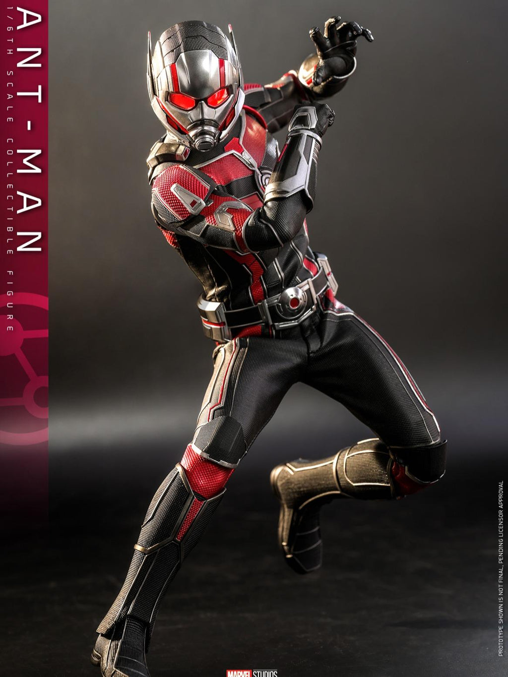 Hot Toys MMS690 1/6 Ant-Man (Quantumania)