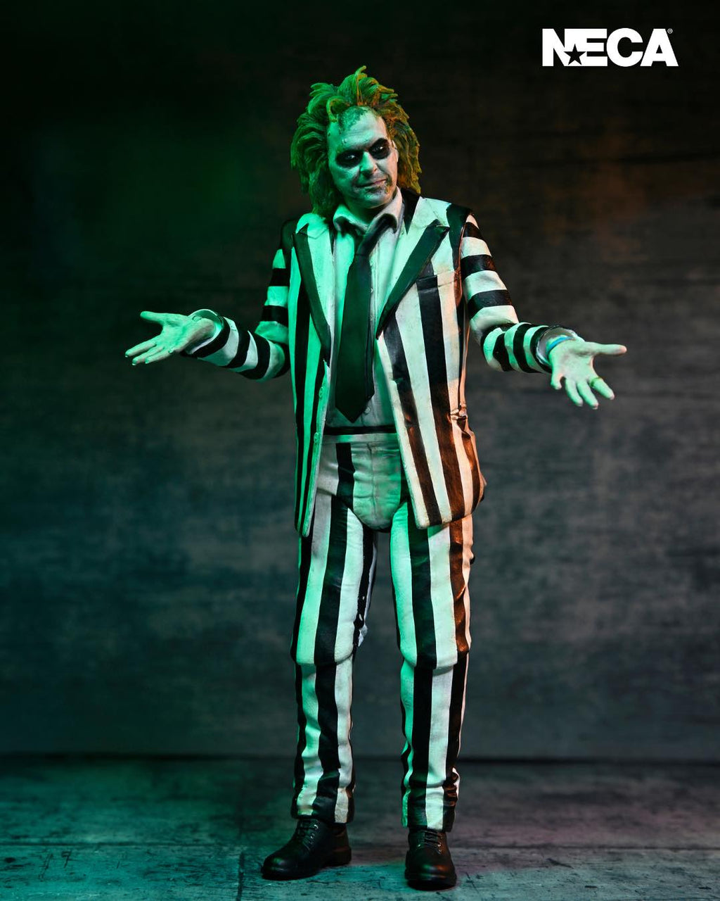NECA 7" Scale Beetlejuice Beetlejuice Ultimate Beetlejuice (Striped Suit)