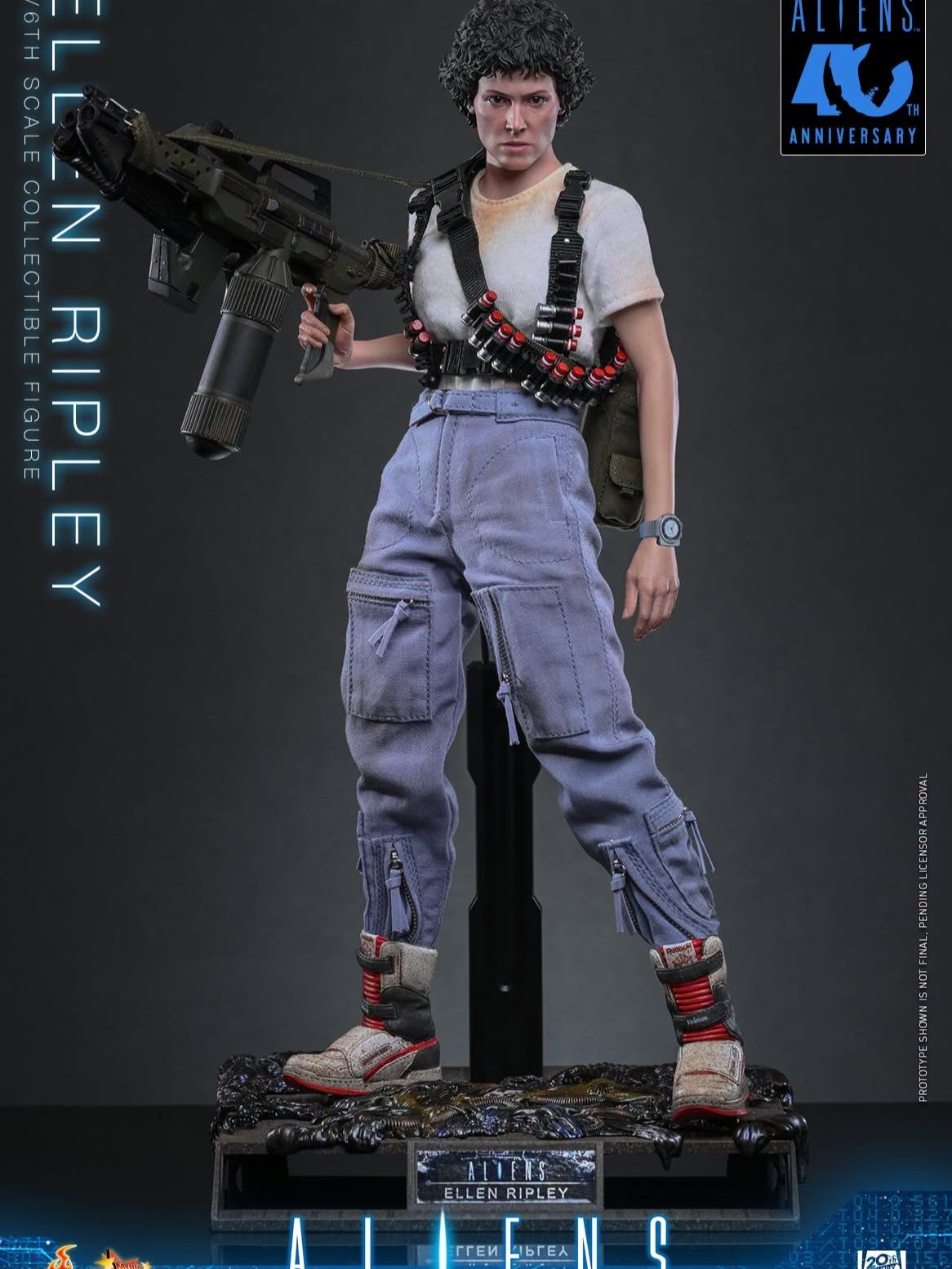 Hot Toys MMS894 1/6 Aliens (1986) Ellen Ripley (Standard Ver.)