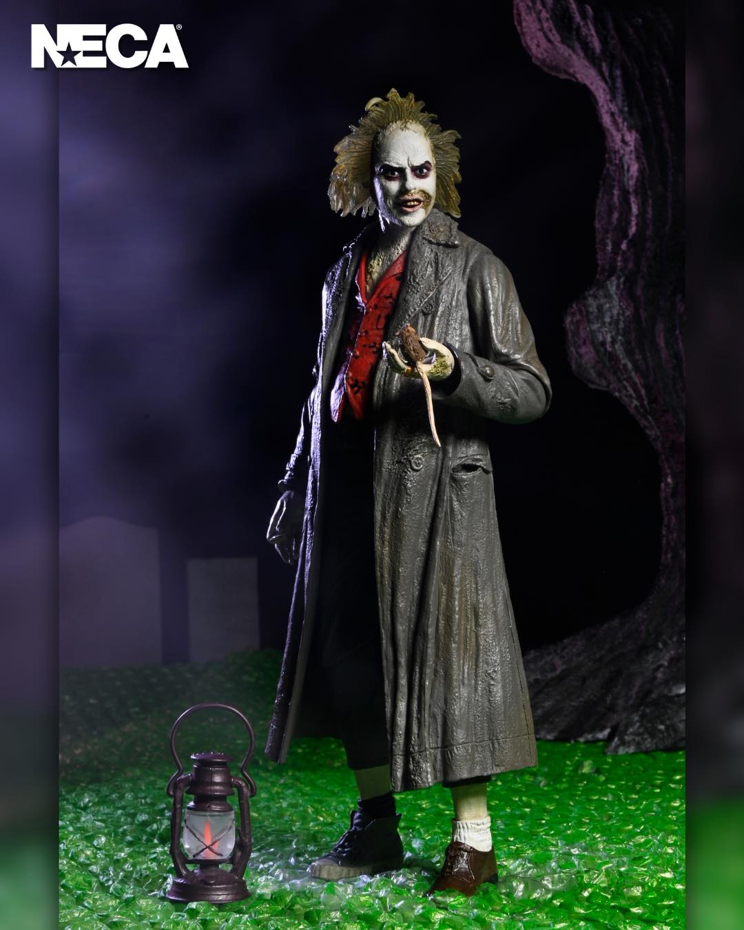 NECA 7” Ultimate Beetlejuice (1988) The Bio-Exorcist Tour Guide