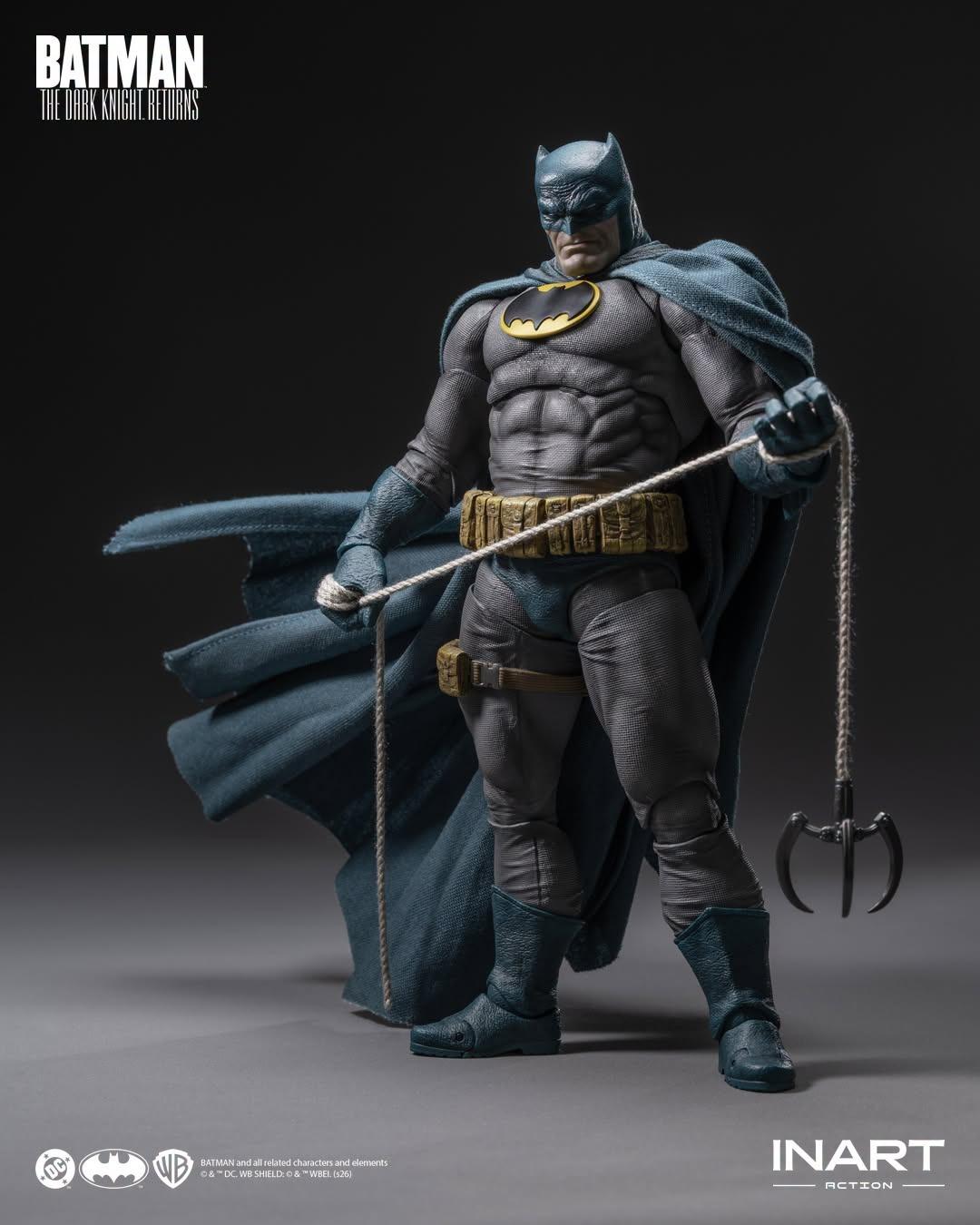 InArt Action MAG-C0006 1/12 Batman : The Dark Knight Returns - Batman (Blue Suit)