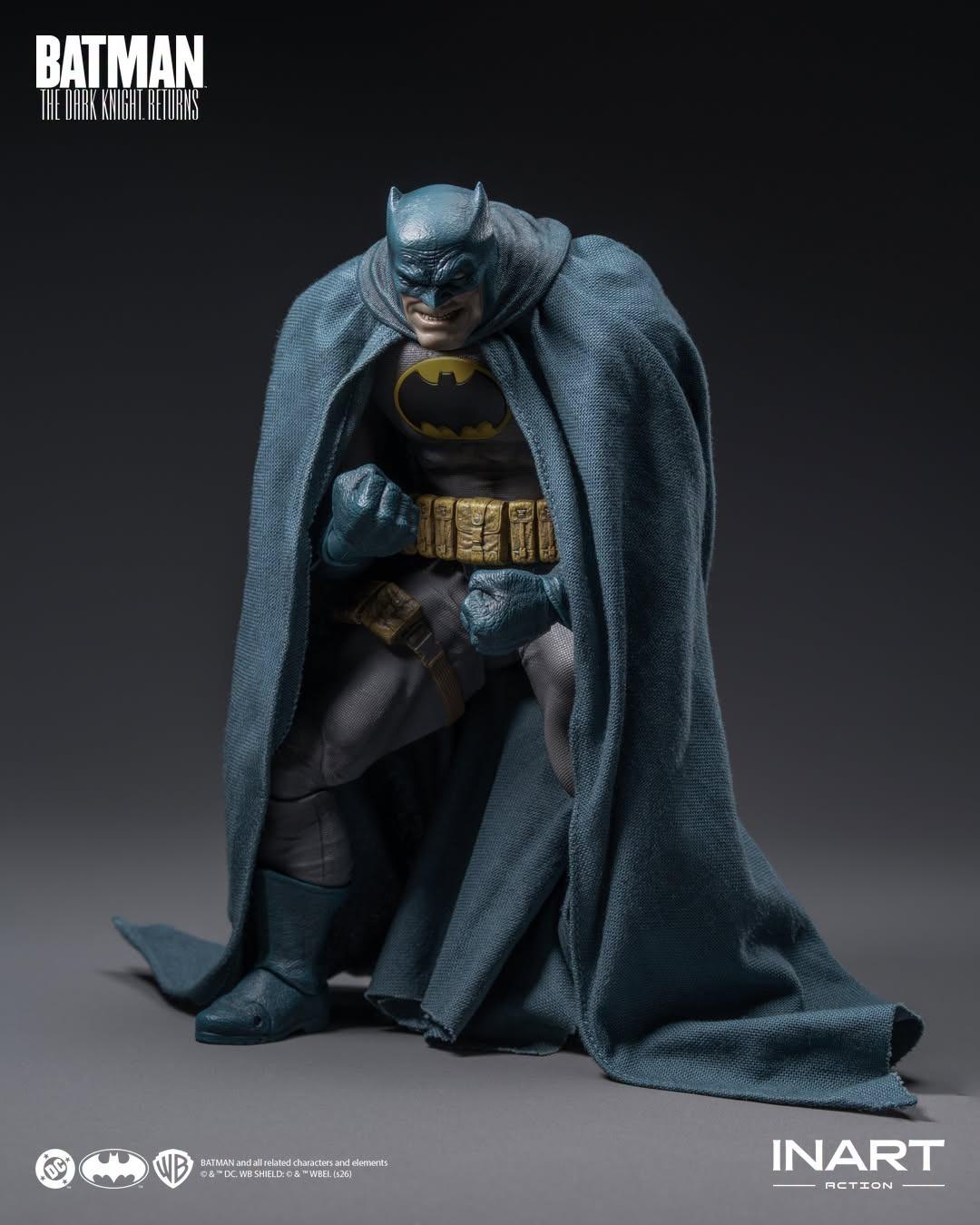 InArt Action MAG-C0006 1/12 Batman : The Dark Knight Returns - Batman (Blue Suit)